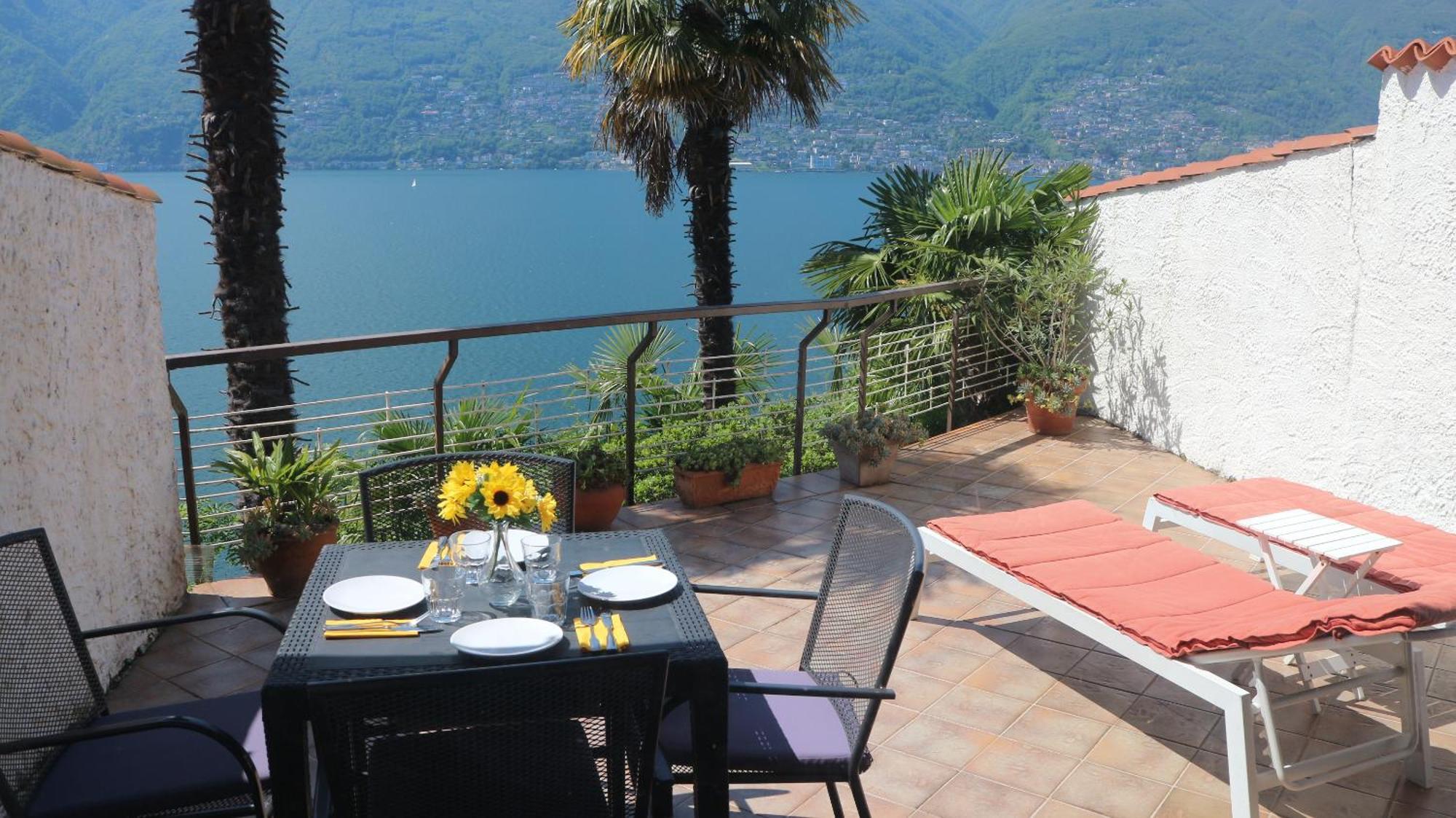 Pino Lago Maggiore Casa Roccia 아파트 외부 사진
